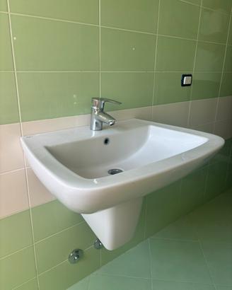 Lavandino Ideal Standard  piu’ miscelatore Grohe