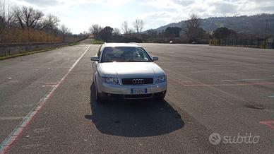AUDI A4 2  SERIE ANNO 2003