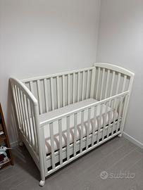 Lettino con materasso