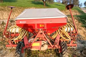 Seminatrice accord 450