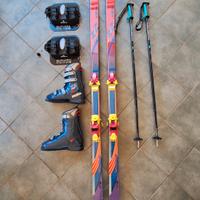 lotto materiale per scii