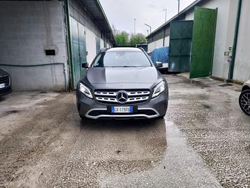 Mercedes benz GLA 220d 4matic PREMIUM 125kw