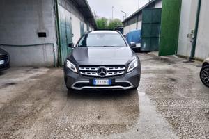 Mercedes benz GLA 220d 4matic PREMIUM 125kw