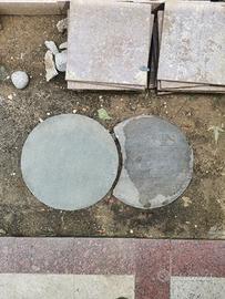 pietre circolari e mezzaluna