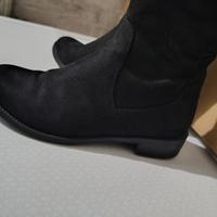 stivali neri scamosciati neri sopra il ginocchio 