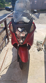 Honda Silver Wing 400 bicilindrico