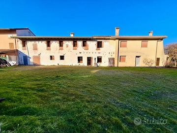 RESIDENZA IN TRASFORMAZIONE - due unità indipen...