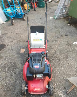 tagliaerba a motore semi nuova