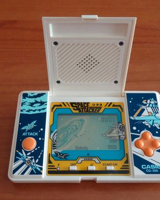 Casio Space Attacker videogioco portatile
