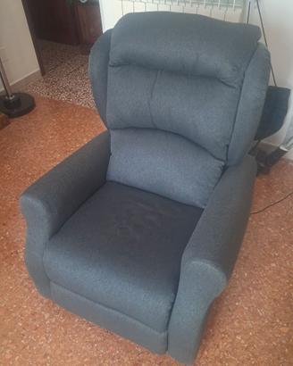 Poltrona elettrica reclinabile relax "per dormire"