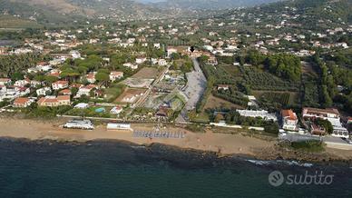 2 LOCALI A CASTELLABATE