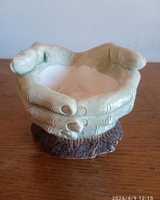CACHEPOT..VASO A FORMA MANI GIUNTE 