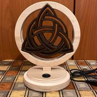 Lampada LED Celtica in legno - Triquetra