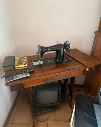 Macchina da cucine vintage  ideal con mobilino