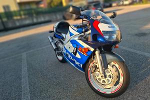 suzuki GSX R 600 SRAD - 2000