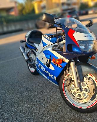 suzuki GSX R 600 SRAD - 2000