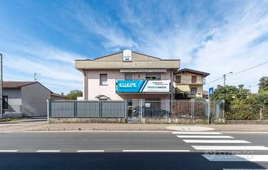 Capannone/laboratorio