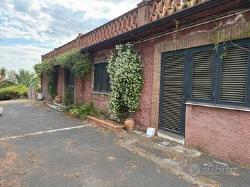 Appartamento in villa indipendente con giardino