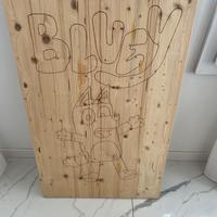 Asse in legno intagliata a mano da colorare