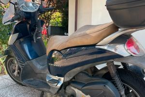 scarabeo 250 del 2008 con circa 80.000 km