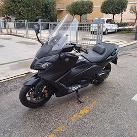 Yamaha T Max 560 - 2023