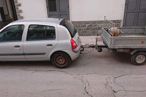 Clio 2 con carrello omologato