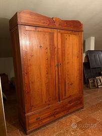 Armadio d’epoca originale, legno massello, ottime