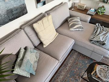 Divano Kivik due posti + Chaise Longue