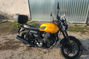 Moto Guzzi V7III STONE