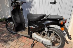 Aprilia Scarabeo 50 de lux