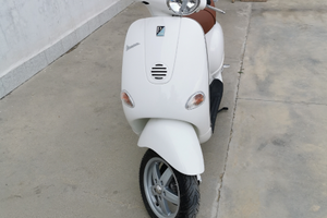 Vespa ET4 125 totalmente restaurata
