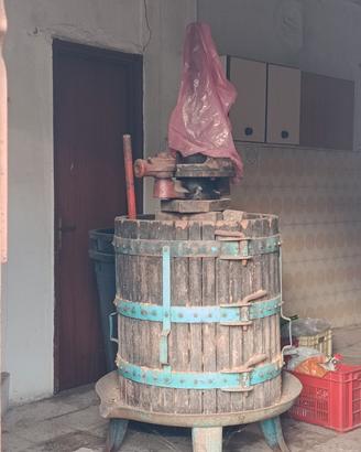 Torchio per vino