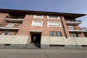 Immobile in asta di 105 m² con 3 locali e box auto