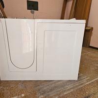 Vasca da bagno per anziani e disabili