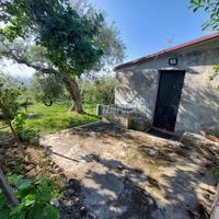 CASA INDIPENDENTE CON TERRENO IN ZONA SANTA LUCIA