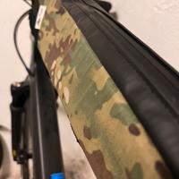 TOP TUBE KICKING DONKEY