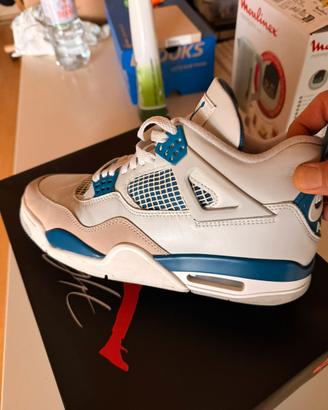 Air jordan 4 blue military retro