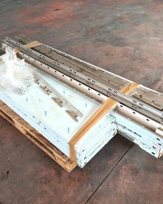elementi di scaffalatura inox usati