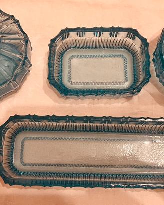 Set da toeletta vintage 4 pezzi in vetro decorato