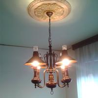 Lampadario classico in legno massello e ottone a 4