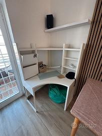scrivania Ikea MICKE