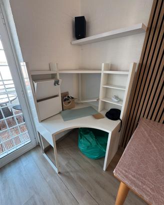 scrivania Ikea MICKE