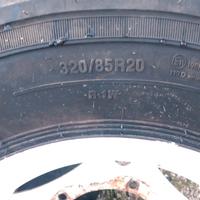 ruote con cerchi per trattore agricolo 