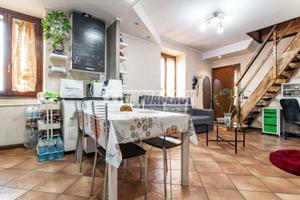 Trilocale moderno a Turate