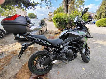 Kawasaki Versys 650 (2025) 3.000 km - accessoriata