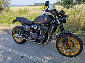 Triumph Legend 900