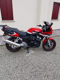 Yamaha Fazer 600 del 2001