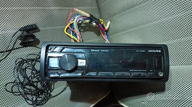 Alpine UTE-200BT Car Stereo

