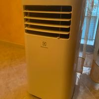 Electrolux EXP09CN1W7 Condizionatore a pavimento