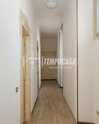 3 LOCALI AMPIO